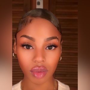 Meet your Posher, Dakoda